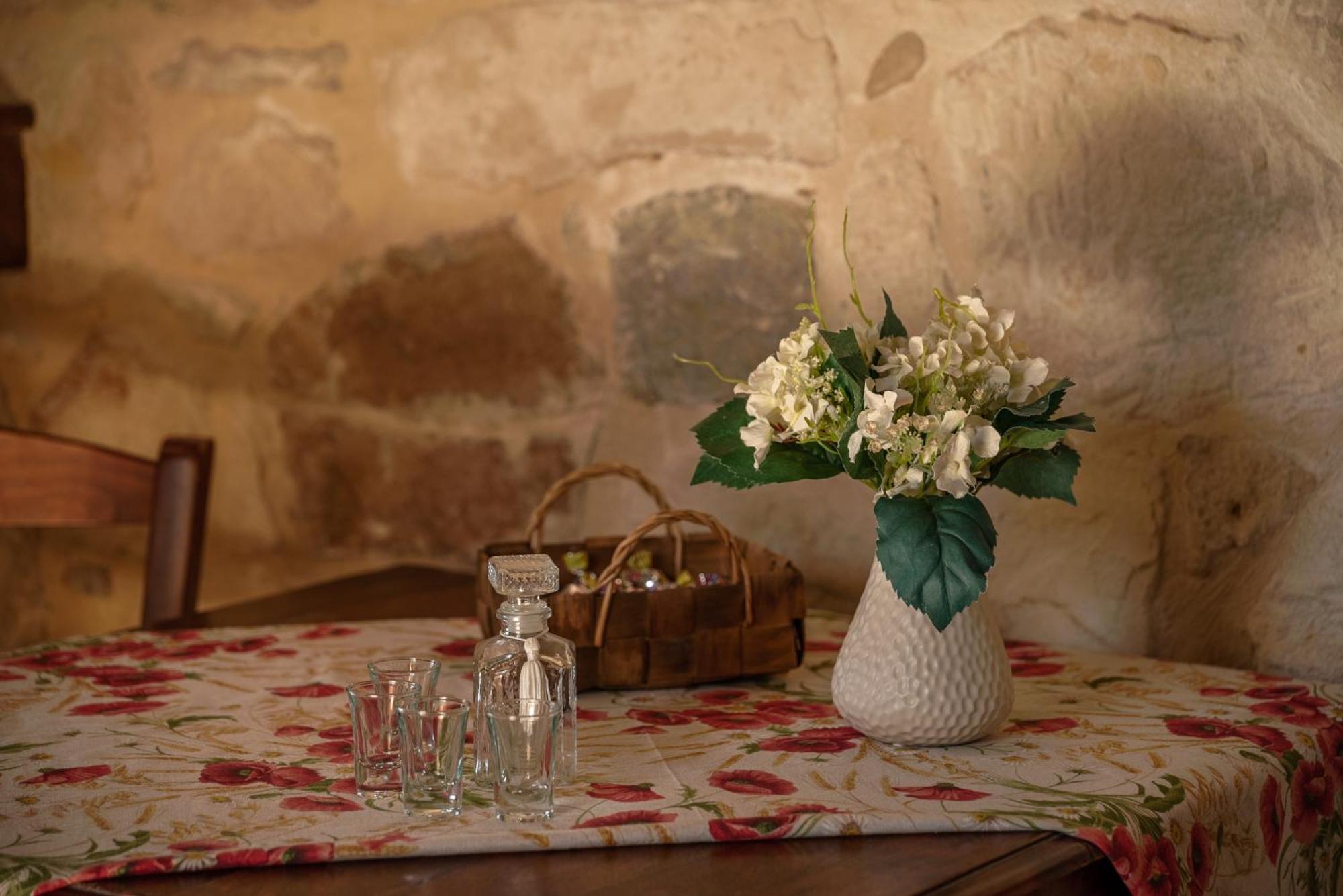 The Stonemade Houses Phalasarna Exterior foto